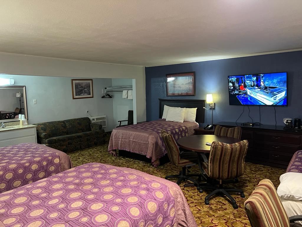 Standard Double Room in Humboldt, TN
